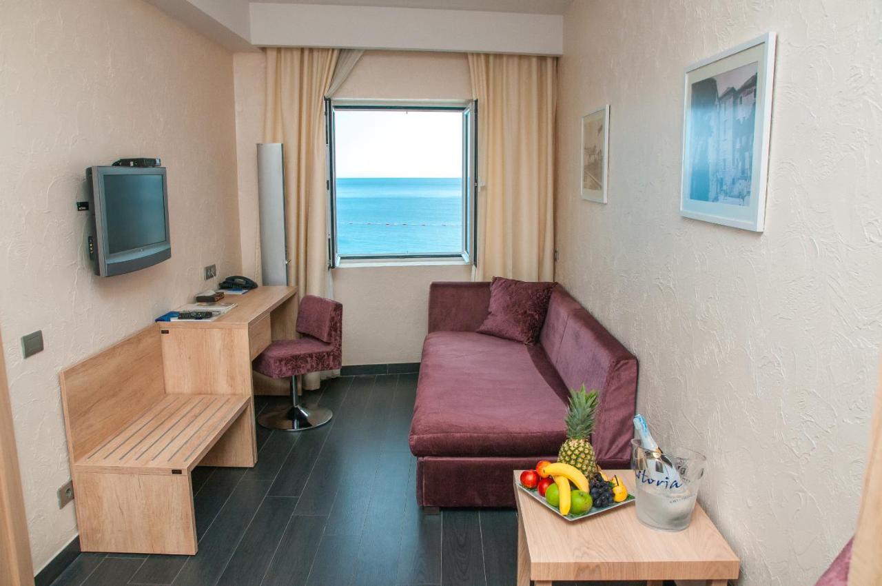 Hotel Astoria Будва Екстериор снимка