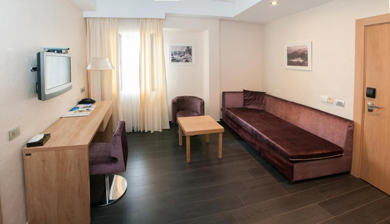 Hotel Astoria Будва Екстериор снимка