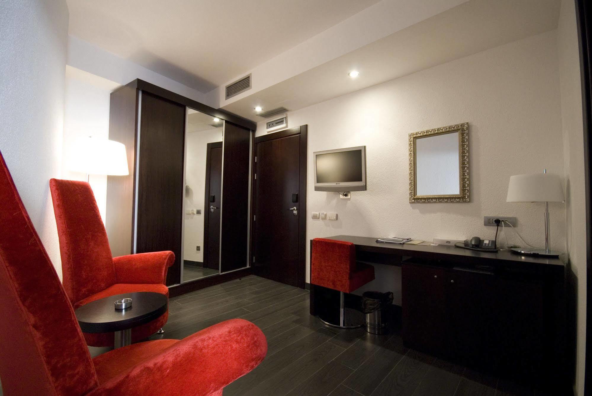 Hotel Astoria Будва Стая снимка
